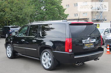 Позашляховик / Кросовер Cadillac Escalade 2008 в Києві