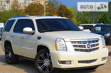 Внедорожник / Кроссовер Cadillac Escalade 2013 в 