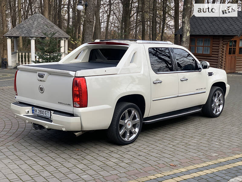 Пикап Cadillac Escalade 2012 в Ивано-Франковске