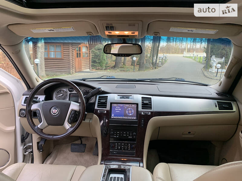 Пикап Cadillac Escalade 2012 в Ивано-Франковске
