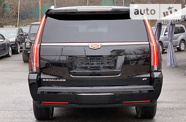 Внедорожник / Кроссовер Cadillac Escalade 2015 в Киеве