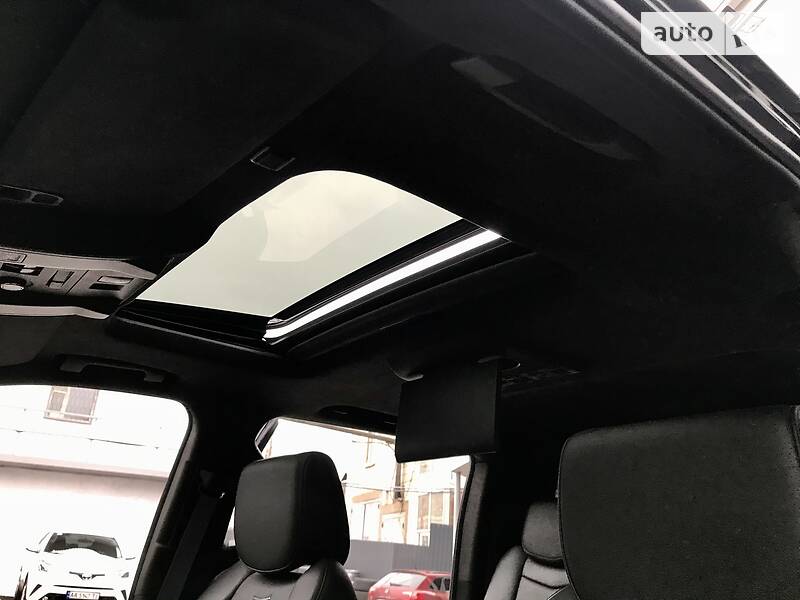 Внедорожник / Кроссовер Cadillac Escalade 2015 в Киеве