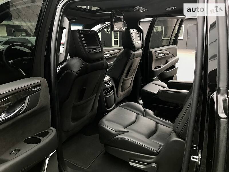 Внедорожник / Кроссовер Cadillac Escalade 2015 в Киеве