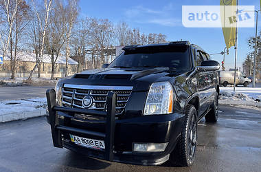Внедорожник / Кроссовер Cadillac Escalade 2008 в 