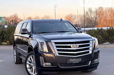 Внедорожник / Кроссовер Cadillac Escalade 2018 в Киеве