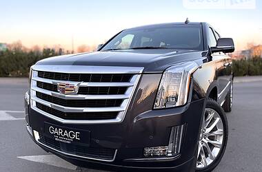 Внедорожник / Кроссовер Cadillac Escalade 2018 в Киеве