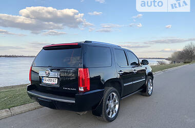 Внедорожник / Кроссовер Cadillac Escalade 2008 в Киеве