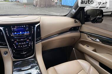 Внедорожник / Кроссовер Cadillac Escalade 2018 в Киеве