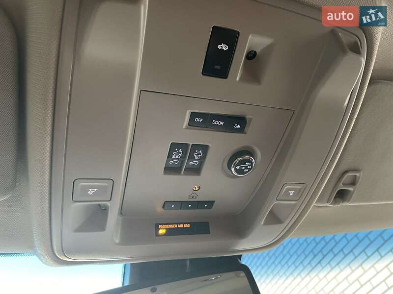 Внедорожник / Кроссовер Cadillac Escalade 2016 в Киеве