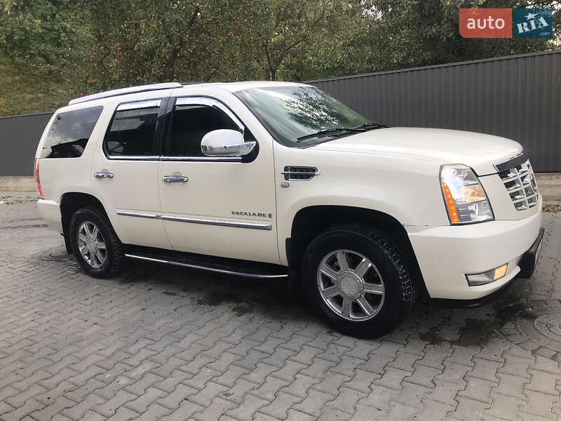 Внедорожник / Кроссовер Cadillac Escalade 2007 в Косове фото 17 Внедорожник / Кроссовер Cadillac Escalade 2007 в Косове