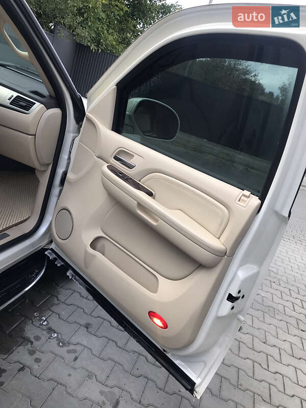 Внедорожник / Кроссовер Cadillac Escalade 2007 в Косове фото 20 Внедорожник / Кроссовер Cadillac Escalade 2007 в Косове