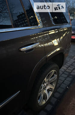 Внедорожник / Кроссовер Cadillac Escalade 2016 в Киеве