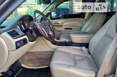 Внедорожник / Кроссовер Cadillac Escalade 2011 в Киеве