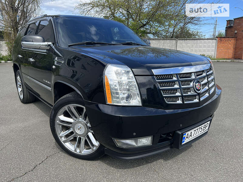 Позашляховик / Кросовер Cadillac Escalade 2012 в Києві