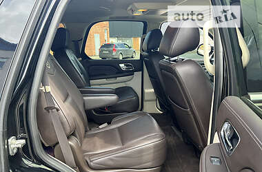 Внедорожник / Кроссовер Cadillac Escalade 2012 в Киеве