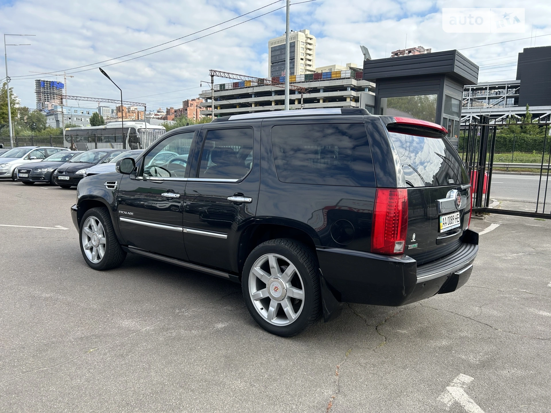 2011 Cadillac Escalade - мініатюра 5