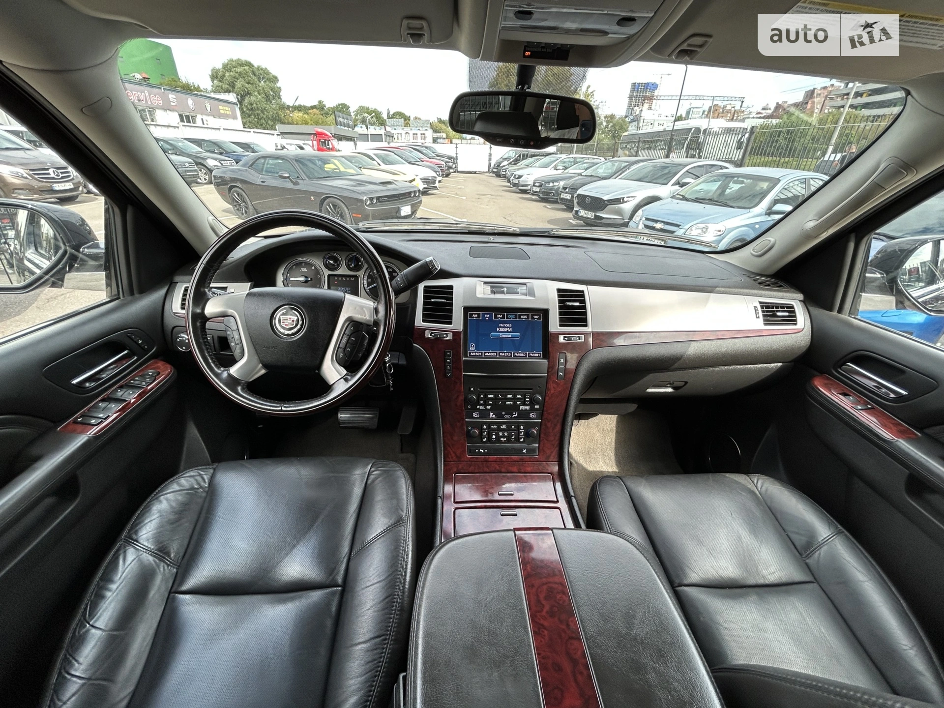 2011 Cadillac Escalade - мініатюра 11