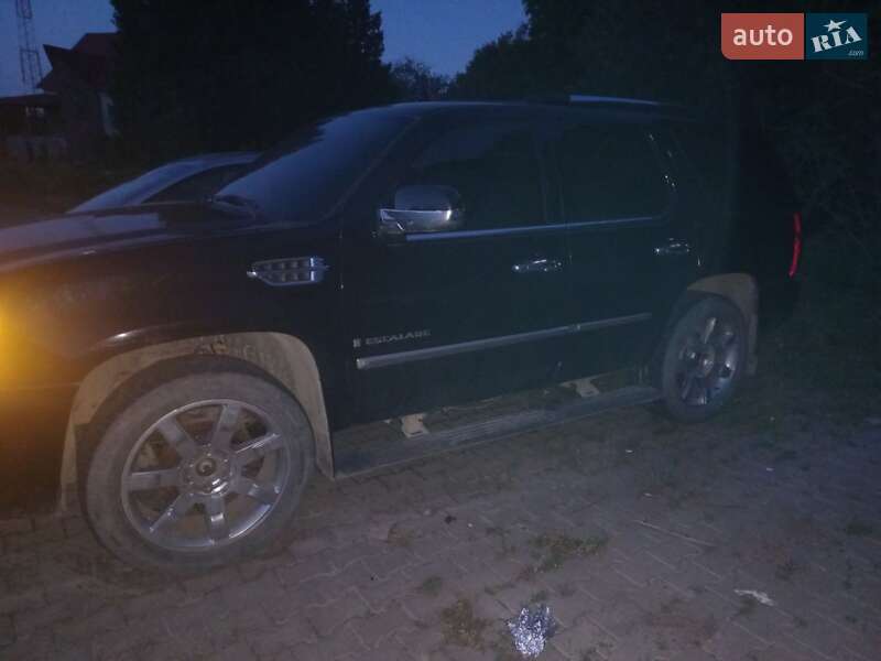 Внедорожник / Кроссовер Cadillac Escalade 2007 в Черновцах