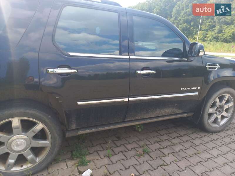 Внедорожник / Кроссовер Cadillac Escalade 2007 в Черновцах