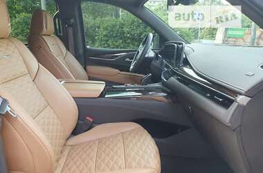 Позашляховик / Кросовер Cadillac Escalade 2023 в 