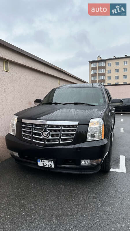 Внедорожник / Кроссовер Cadillac Escalade 2007 в Киеве