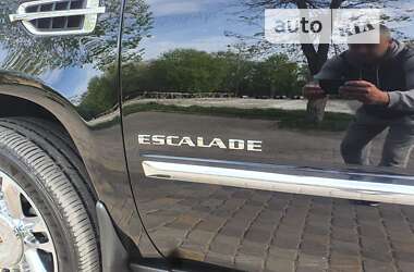 Внедорожник / Кроссовер Cadillac Escalade 2012 в Луцке