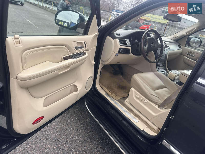 Внедорожник / Кроссовер Cadillac Escalade 2006 в Киеве