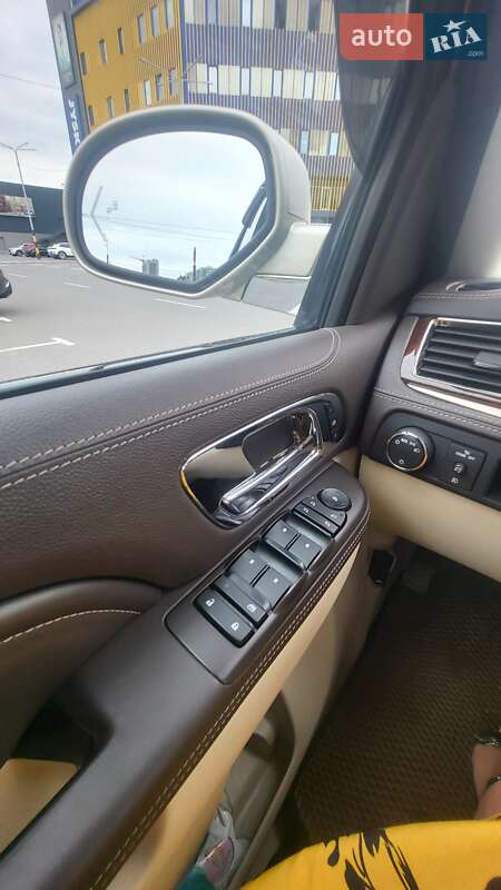 Внедорожник / Кроссовер Cadillac Escalade 2013 в Киеве