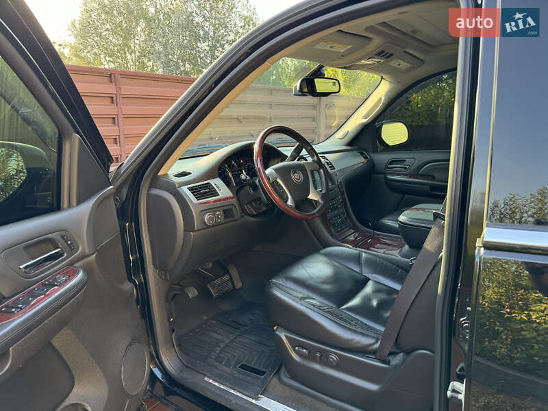 Внедорожник / Кроссовер Cadillac Escalade 2008 в Киеве