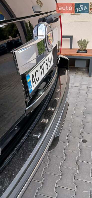 Внедорожник / Кроссовер Cadillac Escalade 2011 в Косове