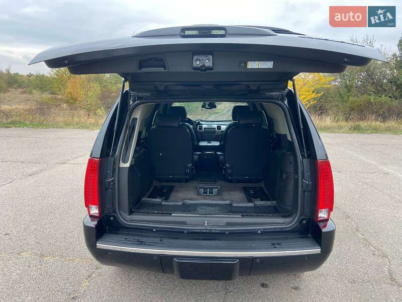 Позашляховик / Кросовер Cadillac Escalade 2008 в Кривому Розі