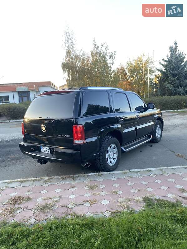 Позашляховик / Кросовер Cadillac Escalade 2004 в Южноукраїнську