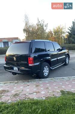 Внедорожник / Кроссовер Cadillac Escalade 2004 в Южноукраинске