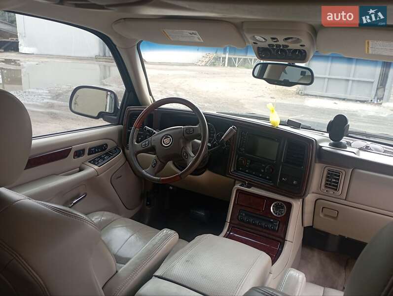 Внедорожник / Кроссовер Cadillac Escalade 2006 в Черкассах