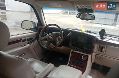 Внедорожник / Кроссовер Cadillac Escalade 2006 в 