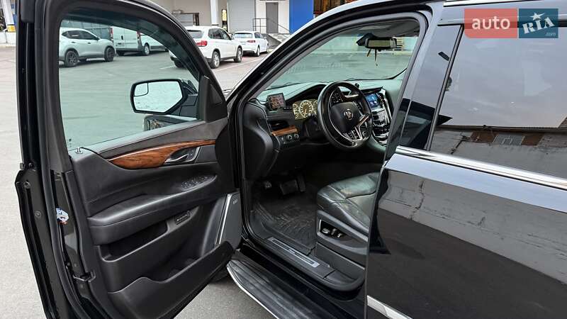 Внедорожник / Кроссовер Cadillac Escalade 2014 в Петропавловской Борщаговке фото 7 Внедорожник / Кроссовер Cadillac Escalade 2014 в Петропавловской Борщаговке