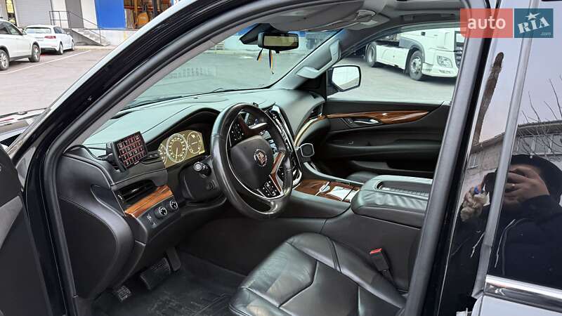 Внедорожник / Кроссовер Cadillac Escalade 2014 в Петропавловской Борщаговке фото 8 Внедорожник / Кроссовер Cadillac Escalade 2014 в Петропавловской Борщаговке