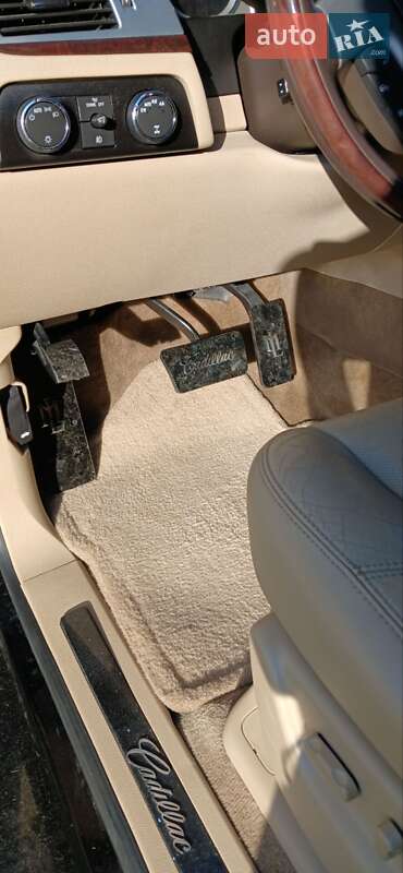 Внедорожник / Кроссовер Cadillac Escalade 2011 в Косове