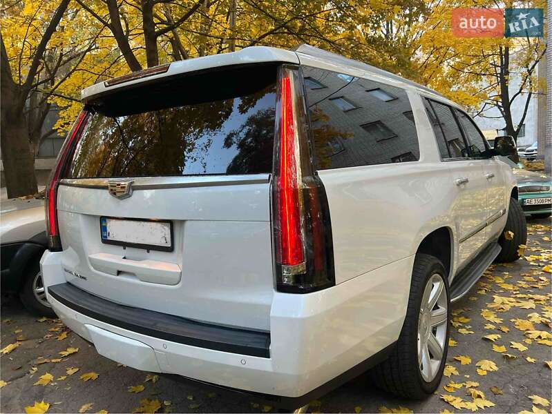 Внедорожник / Кроссовер Cadillac Escalade 2016 в Белой Церкви