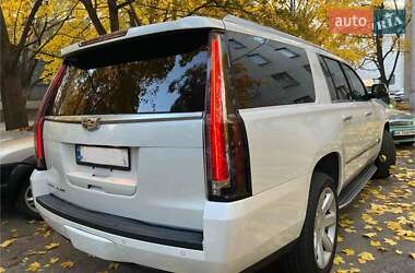 Внедорожник / Кроссовер Cadillac Escalade 2016 в 