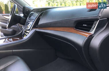 Внедорожник / Кроссовер Cadillac Escalade 2016 в 