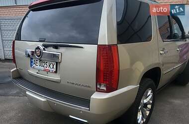 Внедорожник / Кроссовер Cadillac Escalade 2013 в Киеве