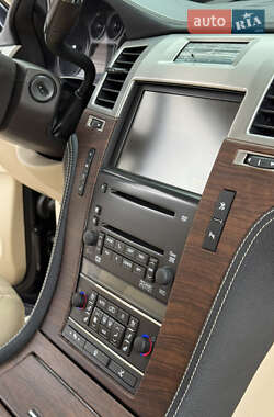 Внедорожник / Кроссовер Cadillac Escalade 2008 в Виннице