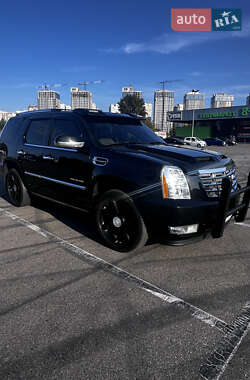 Позашляховик / Кросовер Cadillac Escalade 2008 в Києві