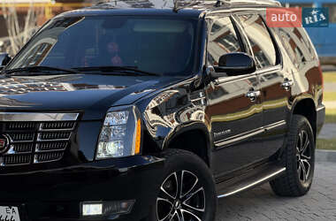 Позашляховик / Кросовер Cadillac Escalade 2007 в Івано-Франківську