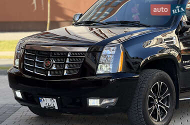 Позашляховик / Кросовер Cadillac Escalade 2007 в Івано-Франківську