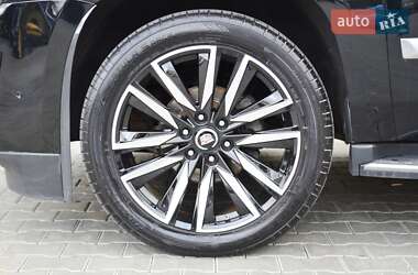 Внедорожник / Кроссовер Cadillac Escalade 2017 в 