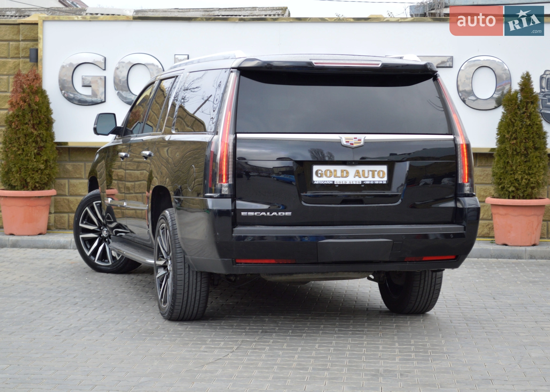2017 Cadillac Escalade - мініатюра 13