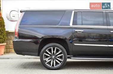 Внедорожник / Кроссовер Cadillac Escalade 2017 в 