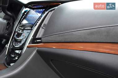 Внедорожник / Кроссовер Cadillac Escalade 2017 в 